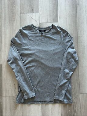 Banana Republic Men's Gray Long-Sleeve Crewneck Shirt Size Large